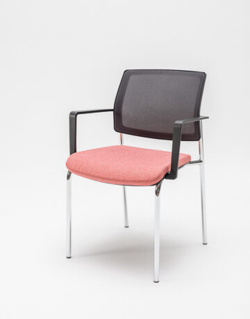 Scaune - scaunul Gaya este un plus de confort indiferent de situatie.