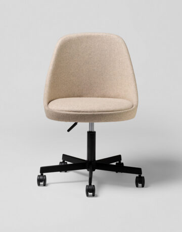 Scaune ergonomice - Colectia Kaiac ofera diferite combinatii din lemn de stejar si tapiterii, ce caracterizeaza evolutia si confortul scaunelor.