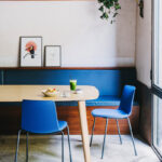 Scaune - Atat acasa, cat si in spatiile publice sau intime, designul scaunului Lottus este atractiv, indiferent de context.