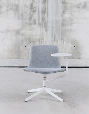 Scaune - Lotus Lounge un obiect perfect pentru mediile de lucru sau lectura, dar si pentru hoteluri.