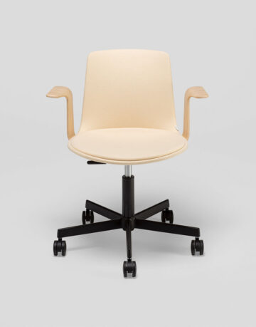 Scaune ergonomice - Lottus este o colectie completa de scaune ergonomice. Atat acasa, cat si in spatiile publice sau intime, designul sau este atractiv, indiferent de context.