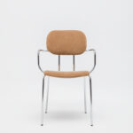 Scaune - gama de scaune New School cuprinde o serie de multiple configuratii, ce pot fi adaptate in diferite spatii.