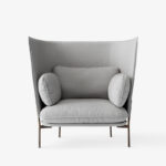 Canapele cu forme definite de designul danez si confortul italian. Datorita dimensiunilor compacte ale mobilierului din seria Cloud, acestea se adapteaza perfect in spatiile contemporane.