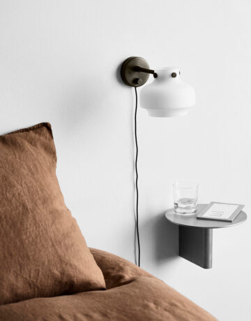 Modelul de lustra Copenhagen este disponibila in 3 dimensiuni in anul 2014 si a fost extinsa in anul 2018 cu doua modele, de veioza si lampadar.