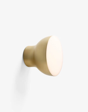 Lampi Passepartout actioneaza aproape ca un cadru care imbunatateste apelul vizual al carui obiect luminat. Pentru fiecare tip de decor arhitectural, aceste lampi sunt potrivite pentru a imbunatati orice design.