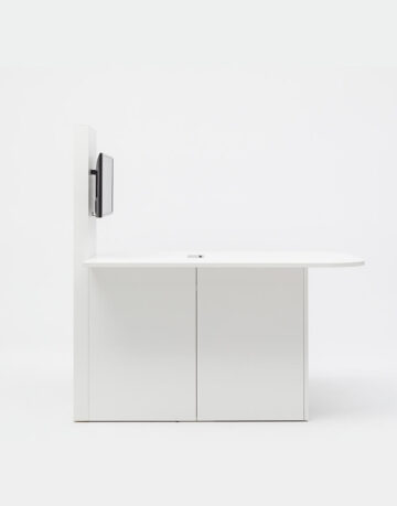 O statie multimedia este o alternativa convenienta pentru salile de conferinta clasice echipate cu proiector. Poate fi utilizat in spatii de birou mai putin spatioase sau in spatii deschise unde este dificil de amenajat un spatiu separat destinat special intalnirilor.