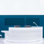 Mobila receptie - receptia Valde este proiectata pentru a indeplini cerintele unei receptii contemporane.