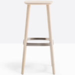 Scaun de bar din lemn de frasin cu picioare conice. - formota