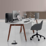 An office that offers full layout options for operating and executive spaces, in line with today's work developments