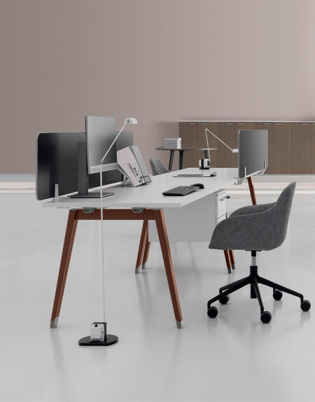 An office that offers full layout options for operating and executive spaces, in line with today's work developments