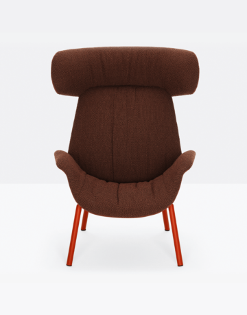 Fotoliu elegant cu patru picioare.