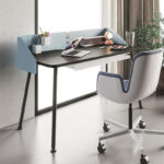 Elegant and colourful, the Nida writing desks stand out for their style, lightness and modernity. Designed especially for the home office, they are extremely functional, easy to assemble and are available with metal tubular legs or wooden conical legs.