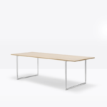 Minimalist desk design available in a variety of sizes and finishes.