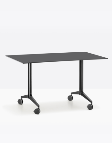 Masă pliabilă și stivuibilă, poate deveni o stație de lucru sau o masă pentru ședințe.