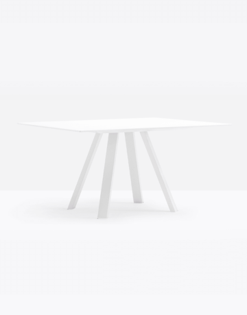 Masă cu design liniar și riguros din punct de vedere structural.