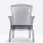 Fotoliul Pasha este un amestec perfect de tradiție și inovație. Dimensiunile sale generoase, împreună cu formele ergonomice ale scaunului, îl fac potrivit pentru spații de wellness în aer liber și hoteluri.