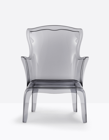 Fotoliul Pasha este un amestec perfect de tradiție și inovație. Dimensiunile sale generoase, împreună cu formele ergonomice ale scaunului, îl fac potrivit pentru spații de wellness în aer liber și hoteluri.